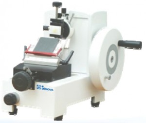 Manual Microtome Model MT9